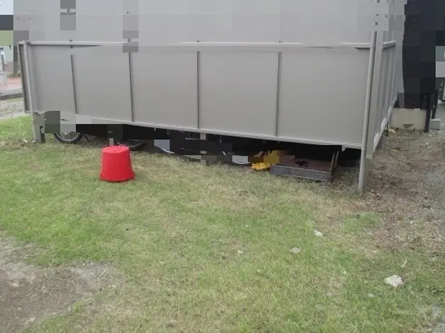 刃刈り後にナイロン当てもしますので、手取り除草に近い仕上がりに！！サービスの画像