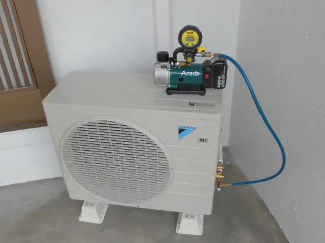 量販店の工事歴10年以上 非喫煙 工事保険加入済 工事保証1年丁寧な工事をしますサービスの画像