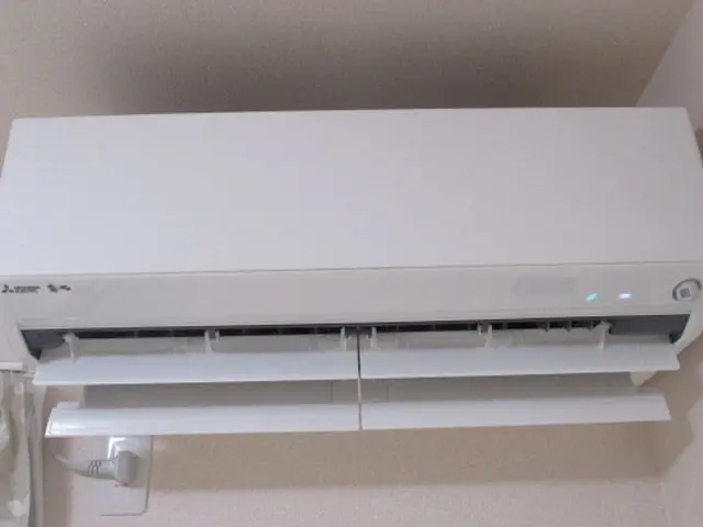 量販店の工事歴10年以上 非喫煙 工事保険加入済 工事保証1年丁寧な工事をしますサービスの画像