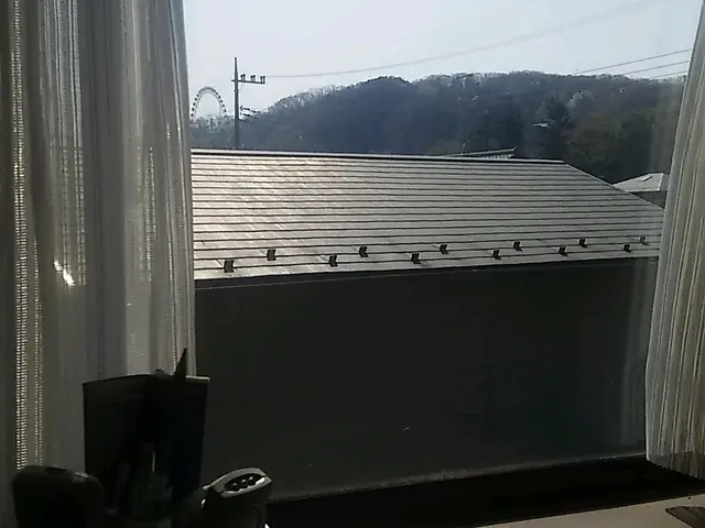 ガラス両面の掃除及びサッシの掃除午前中、早い時間帯で受付可能。サービスの画像