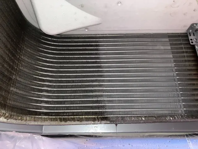 冷暖房効率を改善しませんか？【意外と汚れているかも…】サービスの画像