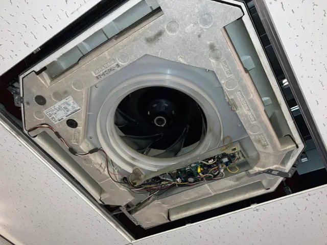 冷暖房効率を改善しませんか？【意外と汚れているかも…】サービスの画像