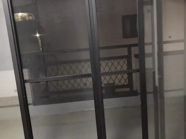 ｢網戸専門店｣18~30メッシュペットステンレス等多数！現金決済で三ヶ月保証！サービスの画像