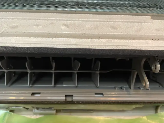 高松市発！エアコン洗浄専門業者、年間3000台以上の実績！迅速、丁寧仕上りに自信サービスの画像