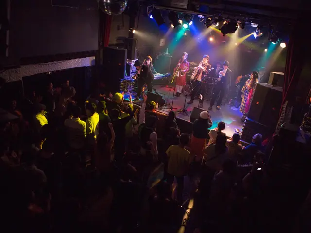 イベントや式典、スポーツなど様々な撮影経験有、女性カメラマンが撮影します