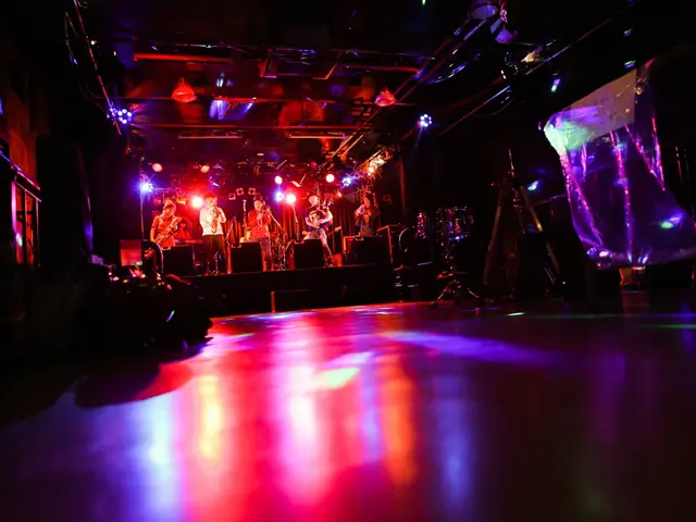 イベントや式典、スポーツなど様々な撮影経験有、女性カメラマンが撮影します