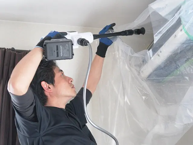 【年末の大掃除に！】家電量販店勤務経験ありのスタッフがお伺い！エアコン分解清掃！サービスの画像
