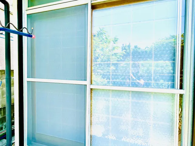 ◎網戸張替えは今！　金沢屋　◎選べる　人気のステンレス・網目か小さい30メッシュサービスの画像