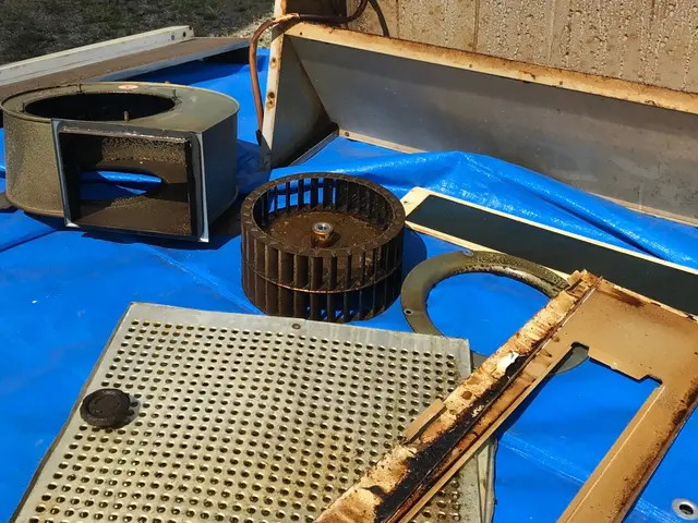 水垢、油汚れ徹底除去。換気扇は分解クリーニング！PayPay・クレカ払いOKサービスの画像