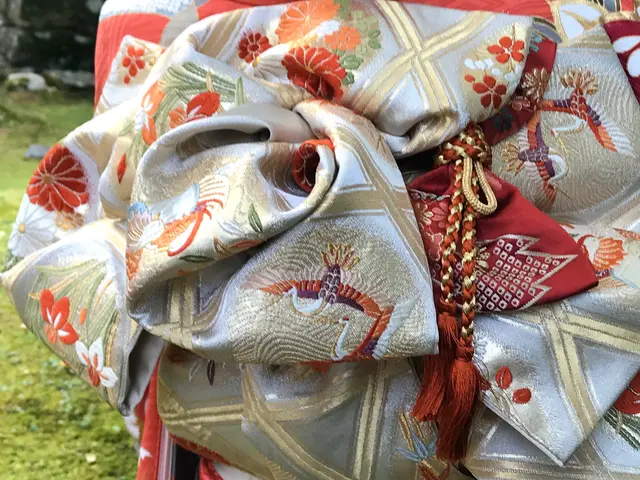 スピーディーで美しい着付けをご提供しています　ヘアセットメイク同時ご予約可能です