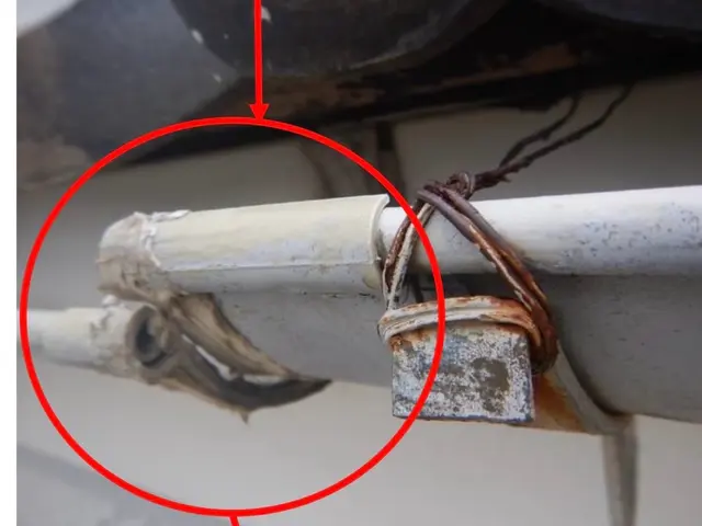 屋根工事、雨樋工事、修理、掃除、点検などお気軽にお問い合わせください。サービスの画像