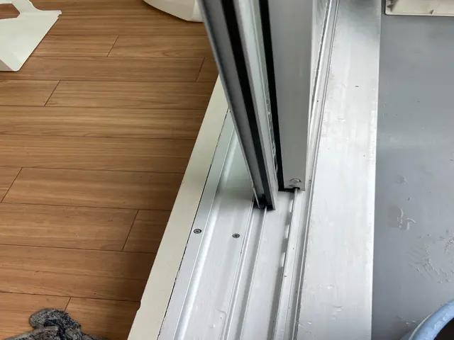 ◎予約から施工まで100%自社対応◎営業時間外も対応可◎安心の損害保険加入店サービスの画像