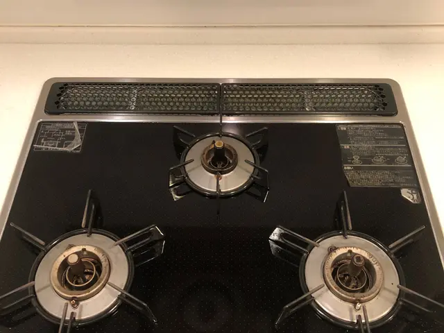 頑固な油汚れ♪シンクの水垢♪綺麗に落とします☆キッチン換気扇2点セット♪サービスの画像