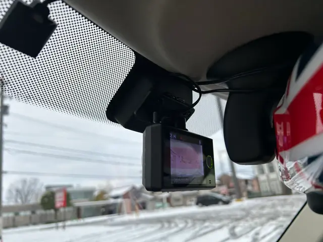 できるかぎり配線は隠し、見た目をキレイにするよう、心掛けてます。サービスの画像