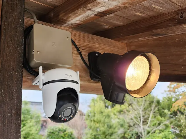 室内、室外、ネットワーク系防犯カメラの設置、設定もすべて弊社にお任せください！サービスの画像