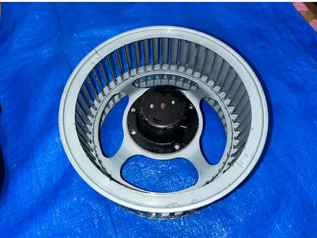 頑固な油汚れお任せ下さい!《損保加入☆PayPay可能》お気軽にご相談下さい!サービスの画像