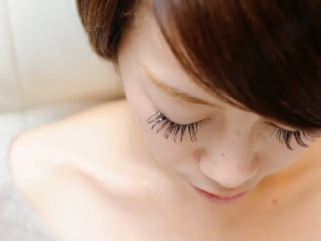 業歴17年◇Fラッシュ80本!OPでバインドロック、ボリュームラッシュ、LED可サービスの画像