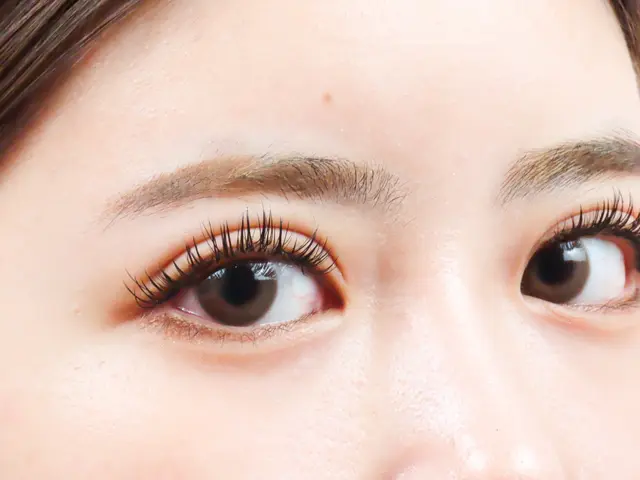 業歴17年◇Fラッシュ80本!OPでバインドロック、ボリュームラッシュ、LED可サービスの画像