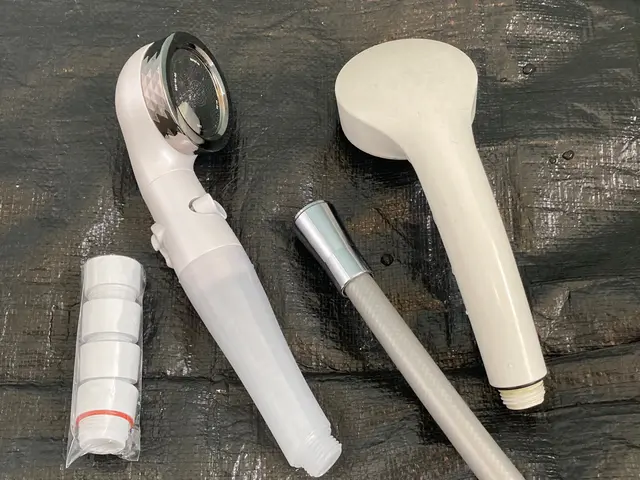 福岡市【シャワーヘッド交換】/ ホース交換 / 給水国家資格者が施工で安心！サービスの画像