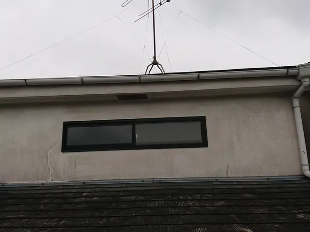 屋根上の不要なアンテナの撤去☆アンテナ以外もご相談下さい☆三階建てもご相談下さいサービスの画像