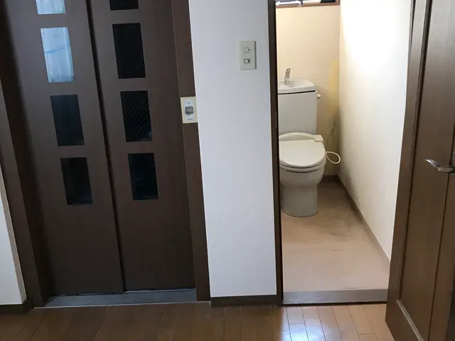 床が肝心！技とお値段でリフォームを応援　！ご相談！置き敷、重ね貼り、全てに対応サービスの画像