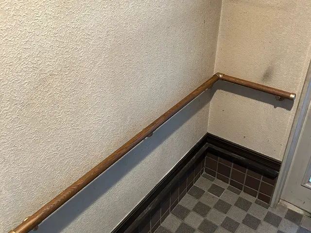 安全・安心の手すり取り付け｜玄関・階段・廊下・トイレ・浴室・屋外サービスの画像