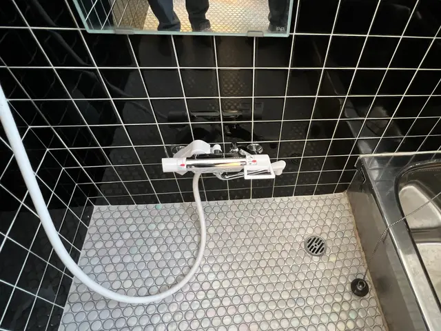 シャワーの水圧が弱い、接続部分から水漏れする、そんなお悩み解消します。サービスの画像