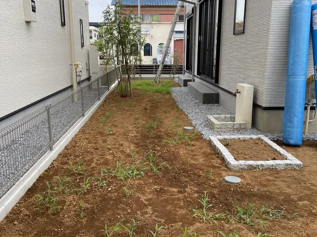 【人工芝施工】※無償保証1年間　※快適なお庭を造ります。サービスの画像