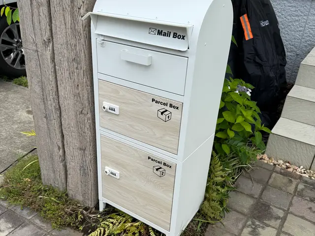 宅配BOX設置施工。丁寧、迅速施工！メッセージは24時間受けてつけております。サービスの画像