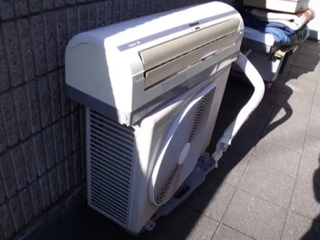 ご不要なエアコンのお取り外し作業と回収処分を承っております。サービスの画像