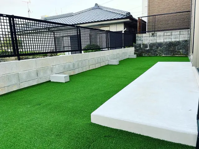 人工芝で快適なお庭、園庭にしませんか？！サービスの画像