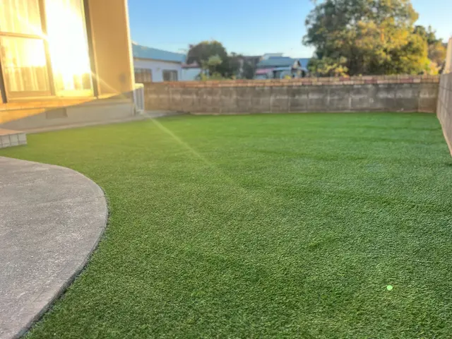 人工芝で快適なお庭、園庭にしませんか？！サービスの画像