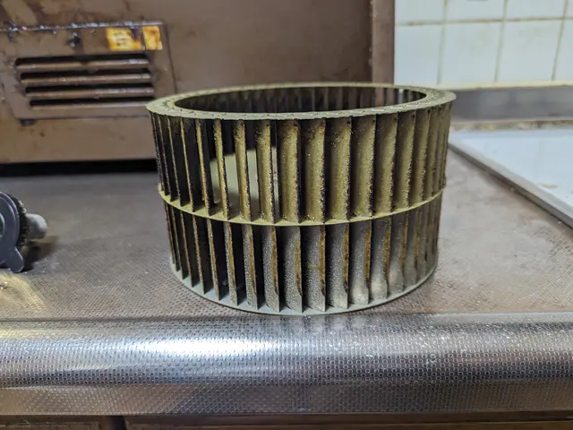 ギトギト油もスッキリきれい☆換気効率UP！内部まで徹底洗浄！！損害保険加入済サービスの画像