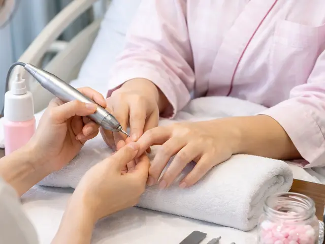 出張ネイルオフ専門店【業界歴16年】有名病院へ出張実績多数◉ジェルネイル検定上級