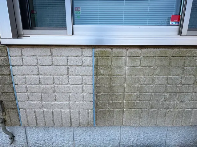 外壁洗浄、クリーニング　伸縮ブラシで足場不要　汚れが飛び散らずクレームゼロを実現サービスの画像