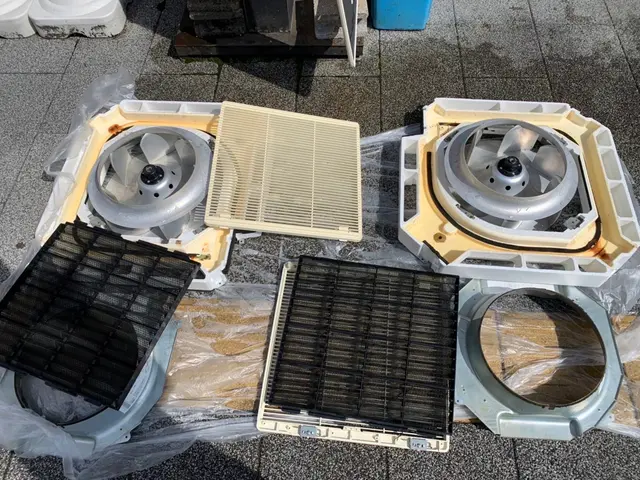 ☆元保育士☆が行くエアコンクリーニング！カード、QR決済可能！サービスの画像