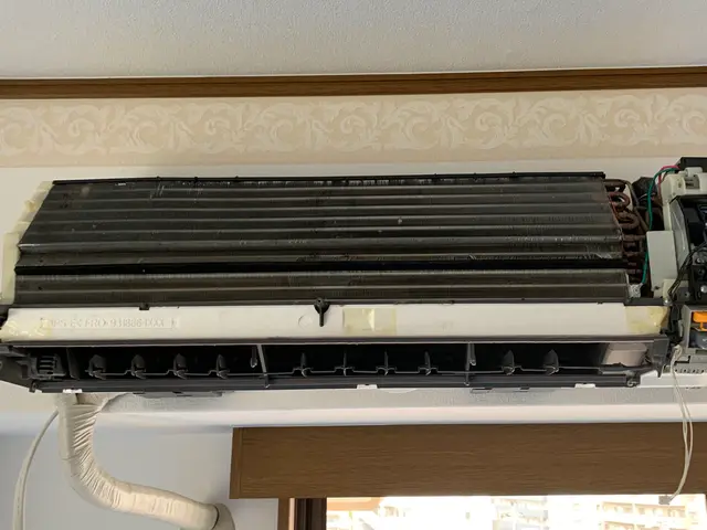 経験10年実績多数のスタッフが誠実、丁寧なエアコンクリーニングサービスを施しますサービスの画像