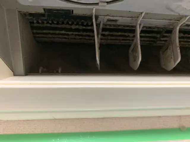 経験10年実績多数のスタッフが誠実、丁寧なエアコンクリーニングサービスを施しますサービスの画像