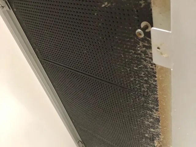 【完全自社】油汚れはなかなか取れませんよね？そんな面倒を当社にお任せください。サービスの画像