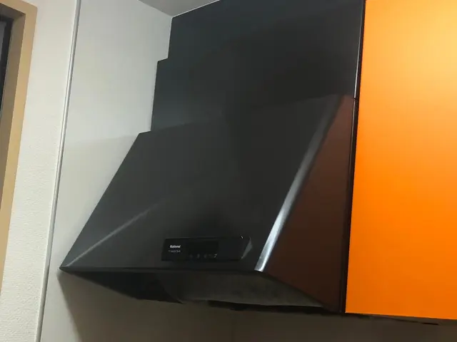 【完全自社】油汚れはなかなか取れませんよね？そんな面倒を当社にお任せください。サービスの画像