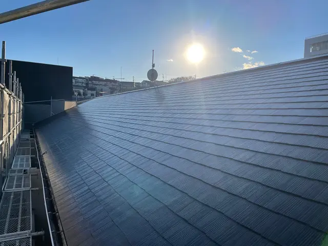 屋根塗装なら弊社にお任せください！サービスの画像