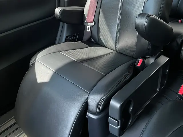 ネット購入品もお安く取付け◇自動車検査員、2級整備資格◇取付はお任せ下さい★サービスの画像