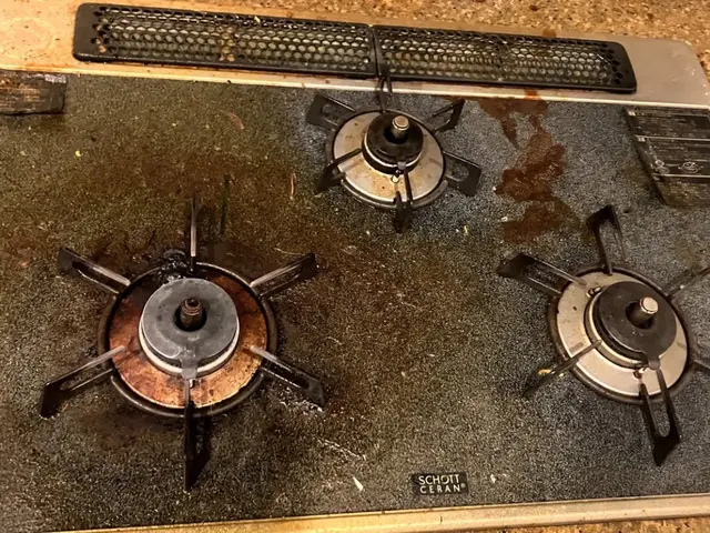 油汚れもピカピカ！清潔なキッチンで料理も楽しく。サービスの画像