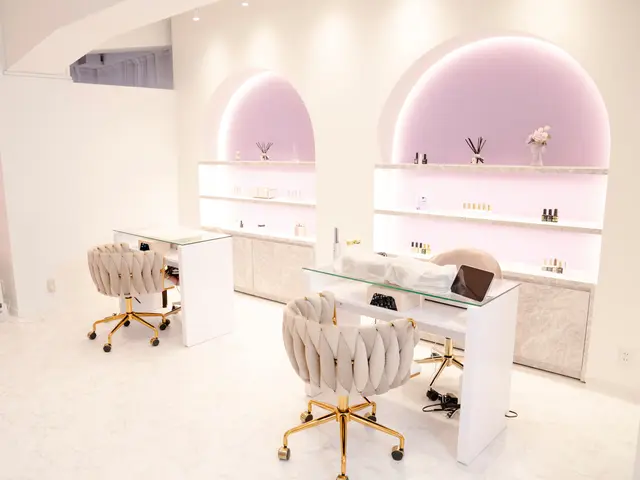 雑誌社・PRタイムズの人物撮りとセレクトショップ、サロンなどの物撮り経験豊富！サービスの画像