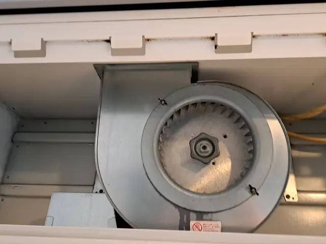 レンジフードクリーニング。年末に向けて油汚れをきれいにすっきり落とします。サービスの画像