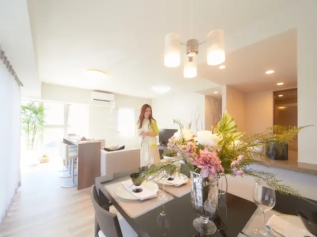 【女性カメラマンが大阪府から出向】HP用撮影、建築撮影などを得意としています♪サービスの画像