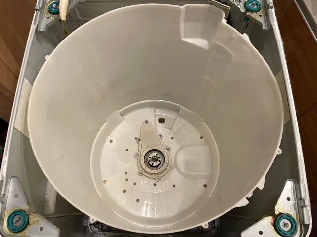 汚れと嫌な匂いを解決！洗濯機分解清掃サービスの画像