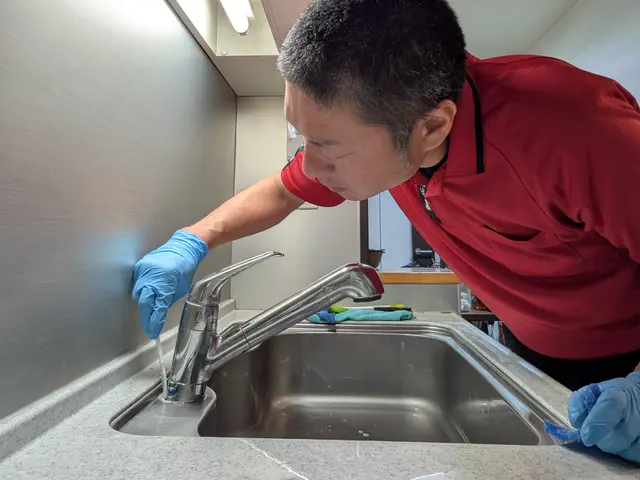 キッチンの頑固な油汚れ、シンクの水垢汚れ　KIREIに致します！サービスの画像