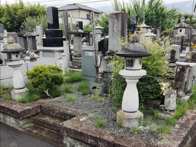 【全て手作業で安心】墓石クリーニング　《女性スタッフ同行可〇》サービスの画像