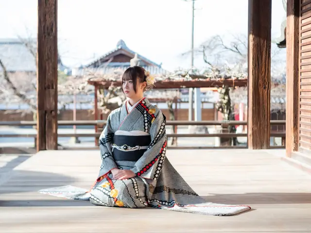 和装撮影が得意なカメラマンによる 二十歳の振袖記念写真サービス